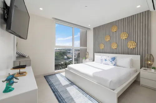 Aracari Residences by Bocobay - Luxury Condos 5 Min Walk to Ritz and Palm Beach - Airport Shuttle