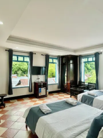 Villa Merry Lao Ban Aphay Hotels near Phousi Hill