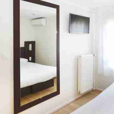 Brit Hotel Essentiel Reims Taissy Rooms