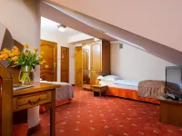 Hotel Regent Các khách sạn gần Đền thờ Remuh