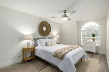 5BR Citrus Estate Sleeps 13 Free Htd Pool Gameroom