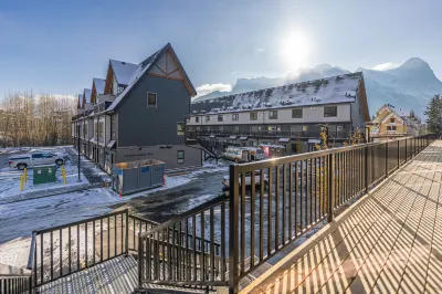 Skyline-Townhouse Combo-AC-Pool-Hot Tub Hoteles en 