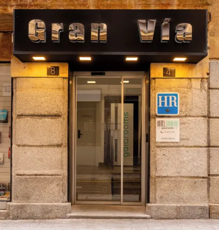 Hotel Gran Vía by gaiarooms Отели в г. Кампо де Саламанка