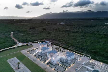 Mantis Seaside Houses Отели в г. Nestor