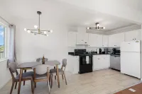 Relaxing 2-Bedroom Oasis in Pacifica