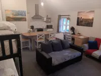 Matty's Pub - Apartment's Các khách sạn ở Carlow