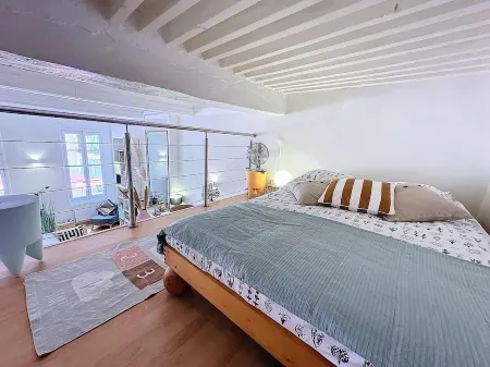 "DesignLoftSophia" vacation apartment in the historic old town of Grasse Отели в г. Грас