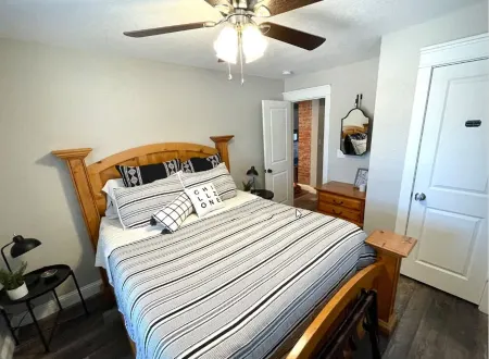 LadyFace Cottage: close to Magnolia & Baylor!