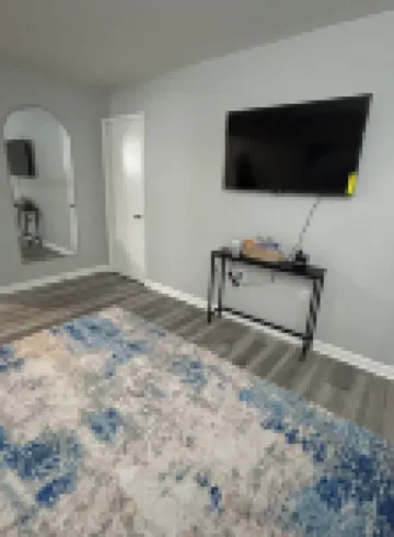 Urban 1-bedroom apartment outside of Charlotte, NC