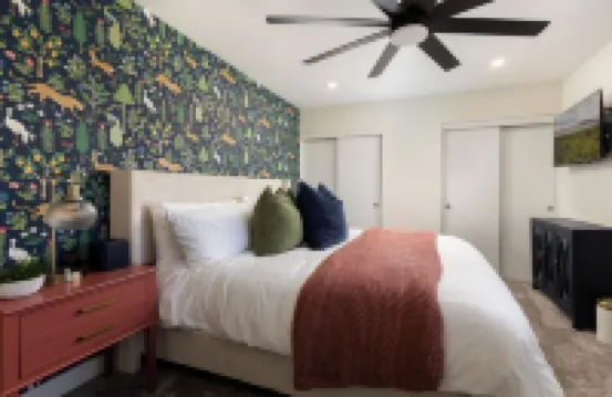 Pool, Spa, Fire Pit, Grown up Swings-Your Own 5Br/3BA Resort-Low Pool Heat Fee