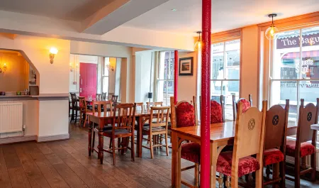 The Wenns Chop & Ale House Отели рядом с достопримечательностью «St Nicholas' Chapel»