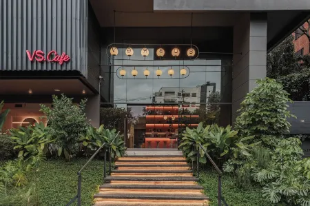 Versus Hotel