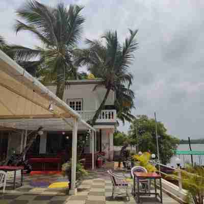 Jacks Place Hotel Exterior