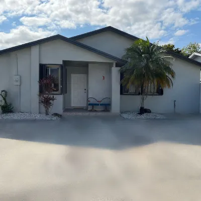 Amazing & Cozy Duplex Near Zoo Miami ! Hotels near Miami Tropical Bonsai