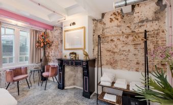 Will & Tate City Stay