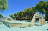 HolaCamp Sitges Garrofer Hotel a Sitges