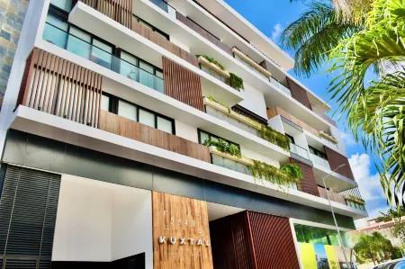 Kuxtal 3 Bedroom Downtown Apartment