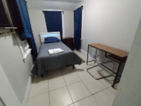 Lenny's Southy Hostel