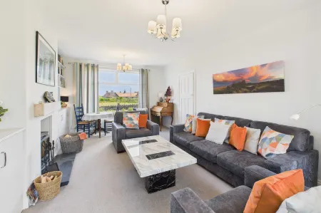 Host & Stay - Chirnells Отели рядом с достопримечательностью «Bamburgh Castle Golf Club»