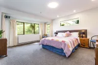 Hunters Moon Hotels in 