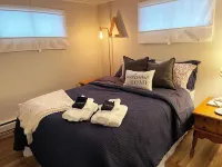 Cozy 2-bedroom cabin located in the heart of the Poconos! Hoteles en Municipio de Penn Forest