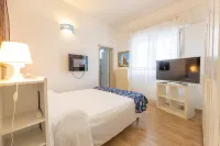 Villa Eriberto - Pool 3 Bedrooms 8 Sleeps