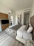 Small Beach Hotel - Bathtub