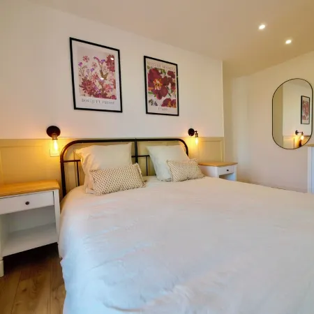 D-DAY SUITES:Liberty 35m²/Centre Ville/4 pers/2min from train station/15min from Utah Beach Отели в г. Карантан