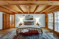 The Columbia Lodge - Family getaway close to home