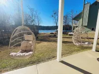 Family Friendly Lakefront Cottage/ Home Theatre/ Bunk room Hotels in Hancock County