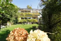 Large, quiet vacation apartment (approx. 70sqm) with large balcony and shared use of the garden