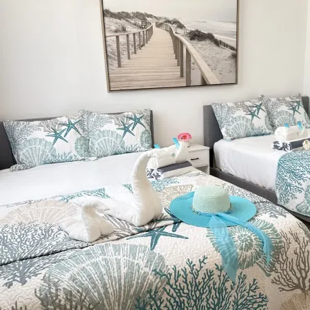 Villa Casa di Mare in Isabela 5-bedroom Private Pool 5 minutes to Jobos Beach