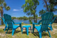 Welcome to the scallop shack! Newly renovated and on the water in Crystal River! - Kitchens