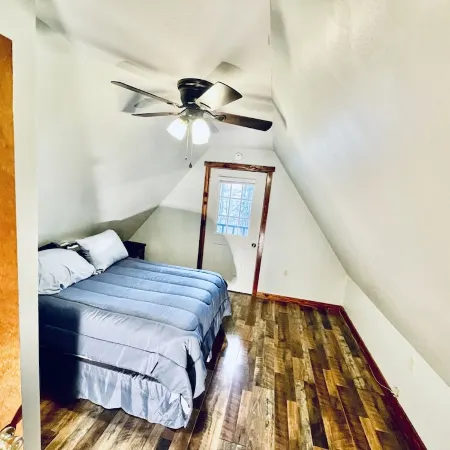 The Getaway - Wi-Fi - Pet Friendly  - New Deck