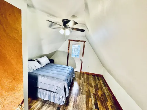 The Getaway - Wi-Fi - Pet friendly - 45 Acres - New Deck فنادق في Menifee County