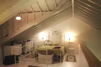 Casa das 2 Marias is a traditional Azorean house located in the center of Furnas