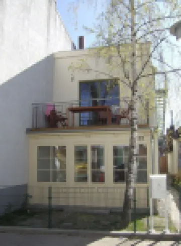 comfortable 4-star roof terrace apartment, quiet and central