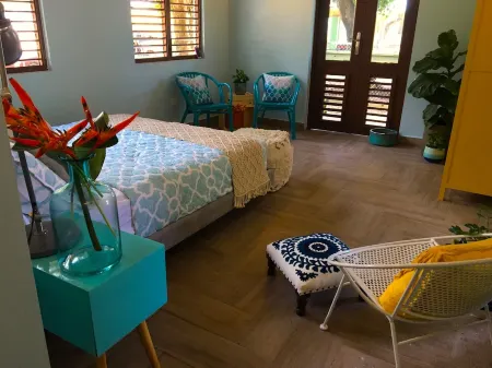 Crash Boat Beach NEWLY REMODELED! 3 Bedroom Casita