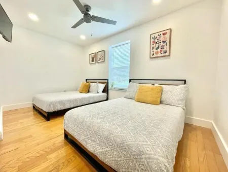 Sunset Palm•Pool•near Beach & 5th Avenue•Sleeps 16