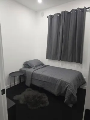 Quiet bright 2 bedroom 1 bathroom suite in town!