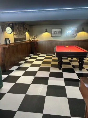 Spacious 4 bedroom villa in quiet location with sea views Отели в г. Almancil