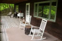 Casual comfort between Boone & Sugar. A retreat w/ soul, High Country centered.