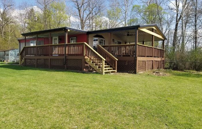 Book for summer fun at Eagles Cove on Lamoka !! Lake steps away