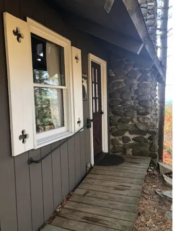 Amazing Lake & Mountain views Gunstock Ski Chalet.