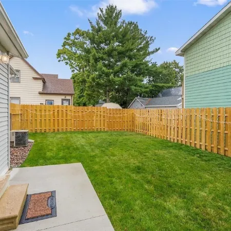 Cedar Falls Gem: Vintage Home With Modern Comforts Near Historic Downtown!