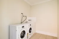 Smart Suites Self Check-in Apartments 12 Stockport Hotels in Calamvale