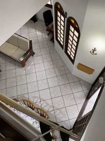 Casa inteira, 4 dormitórios, ar condicionado, piscina próximo da praia