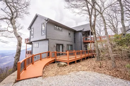 Luxury Chalet, Best Views in Virginia