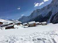 Beautiful chalet in 3918 Lauchernalp, Wiler, Valais Hotels in Raron