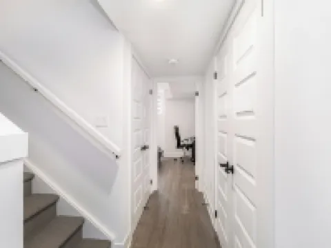 Cozy Getaway in Uptown Waterloo Hotels in Waterloo